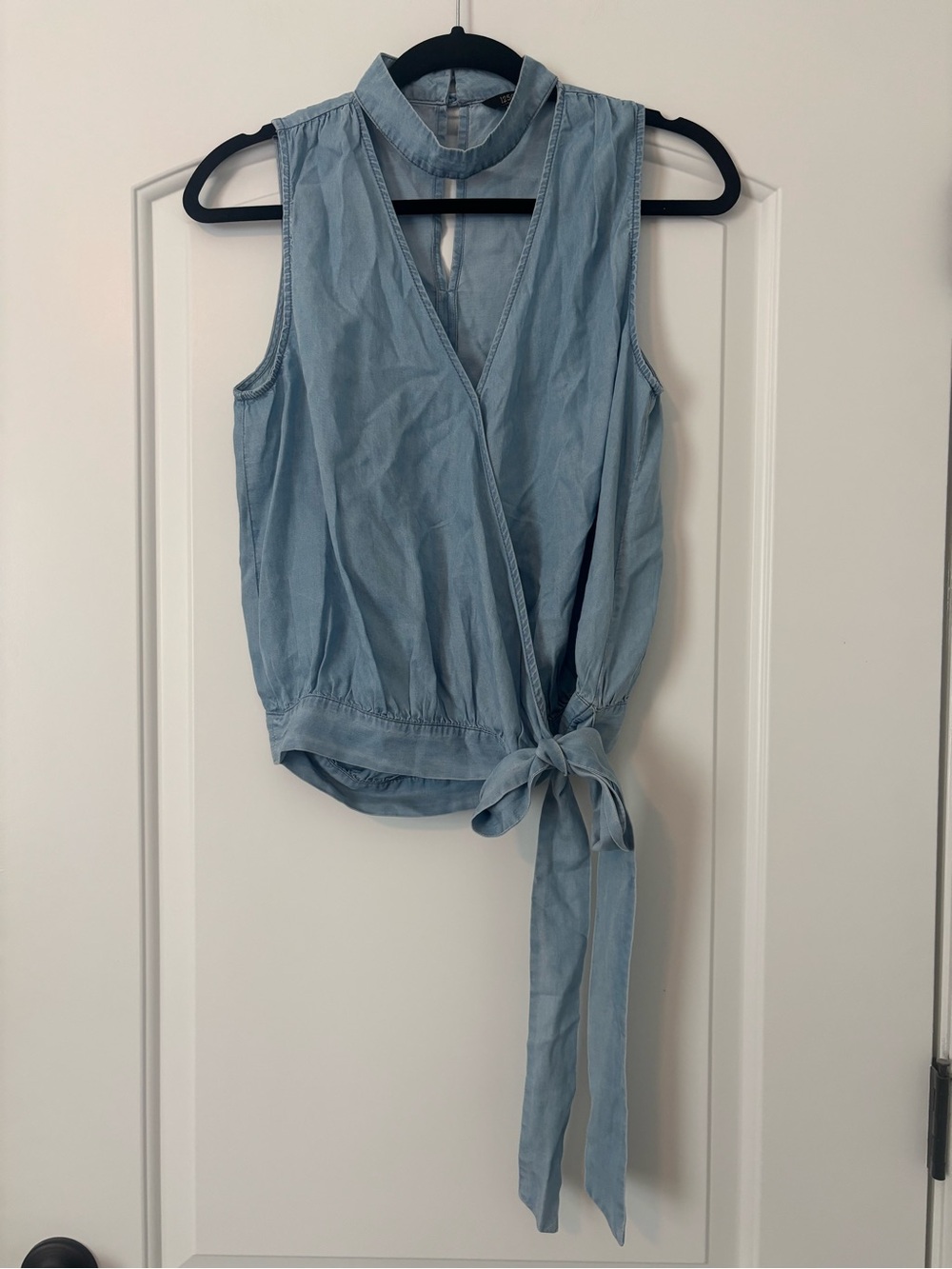 1250°C Sleeveless Chambray Wrap Tie Blouse